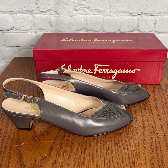 Vintage Salvatore Ferragamo Gray Slingback Open Toe Pump Low Heel Women's 7.5 - Picture 7 of 9